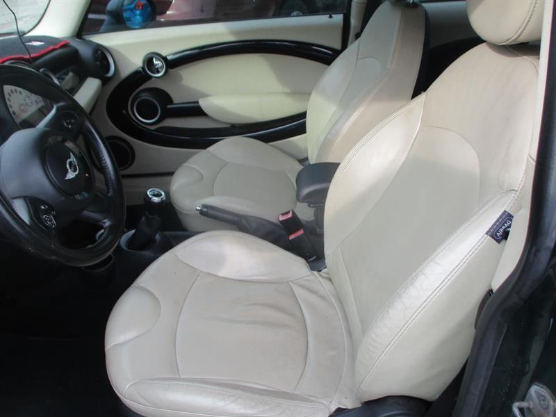 MINI Cooper Base 2011