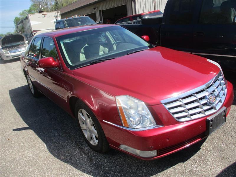 Cadillac DTS Sedan 2007