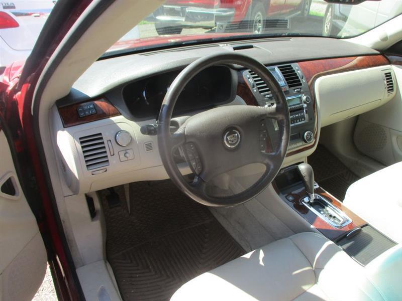 Cadillac DTS Sedan 2007