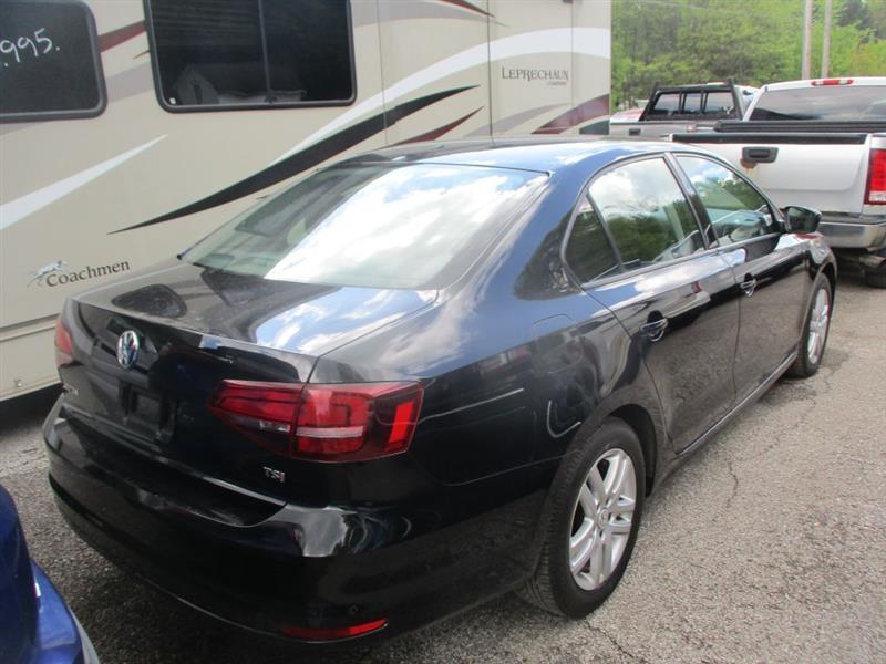 Volkswagen Jetta 1.4T S 6A 2018