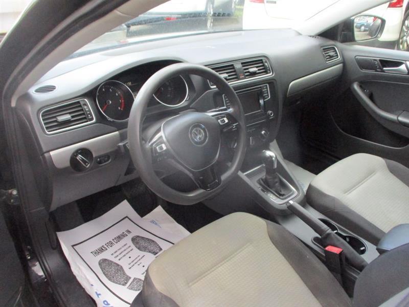 Volkswagen Jetta 1.4T S 6A 2018