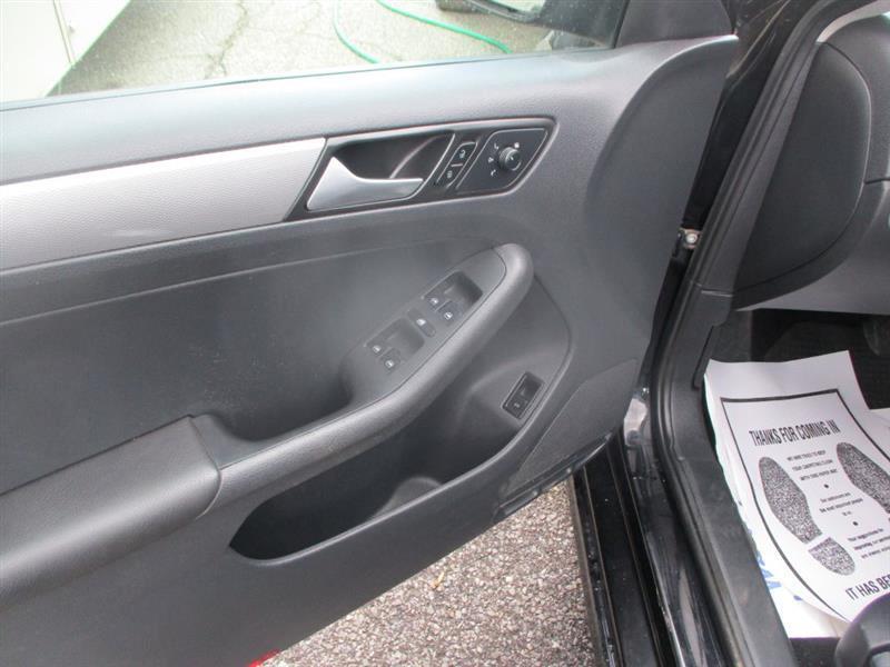 Volkswagen Jetta 1.4T S 6A 2018