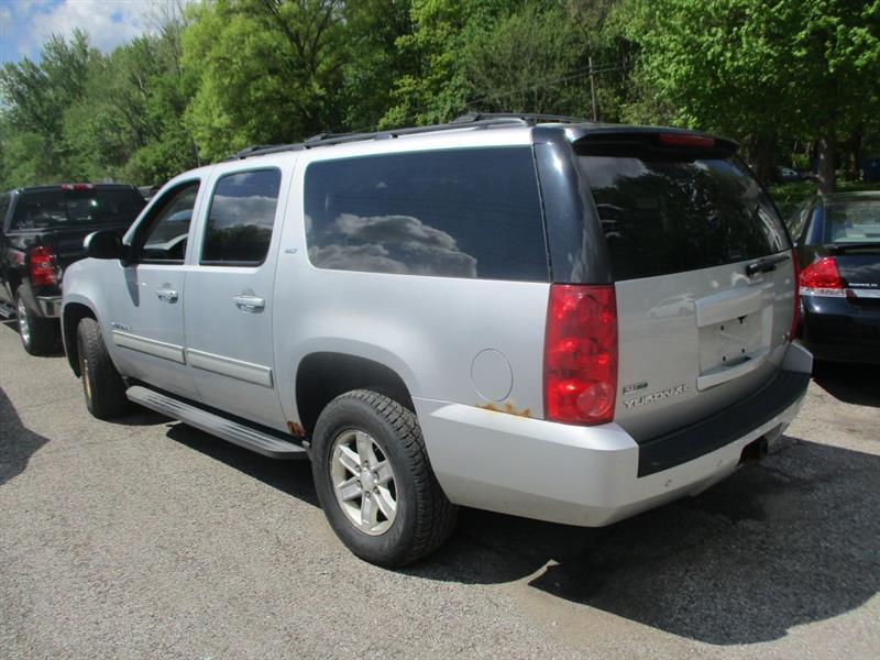 GMC Yukon XL  2012