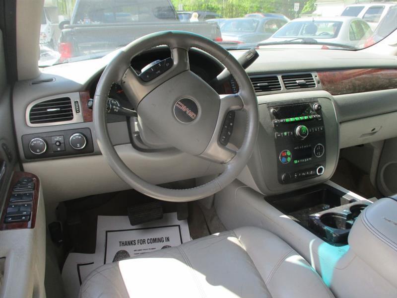 GMC Yukon XL  2012