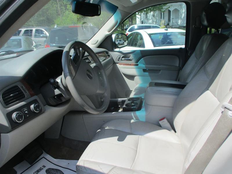 GMC Yukon XL  2012