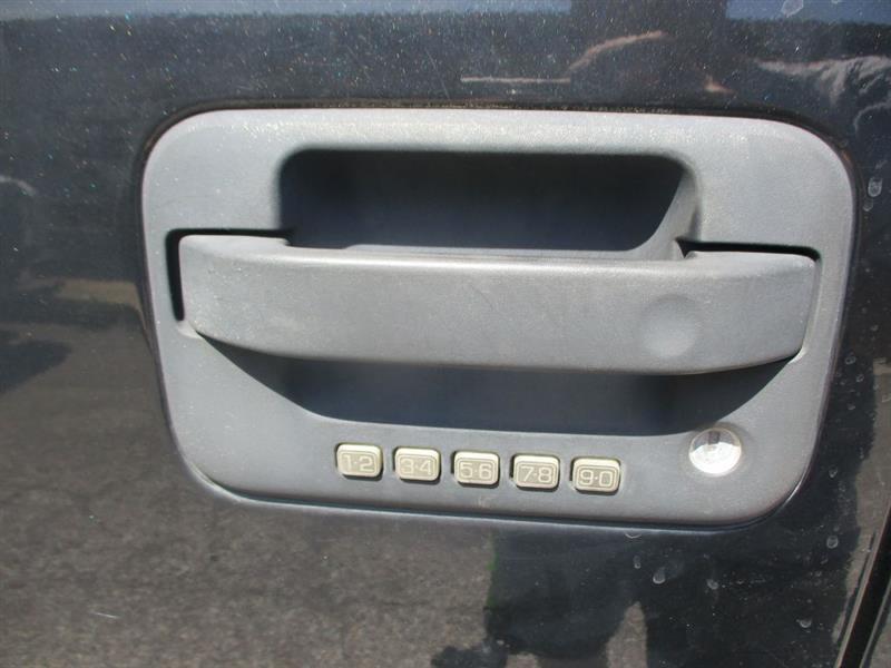 Ford F-150 XL SuperCrew 5.5-ft. Bed 4WD 2013