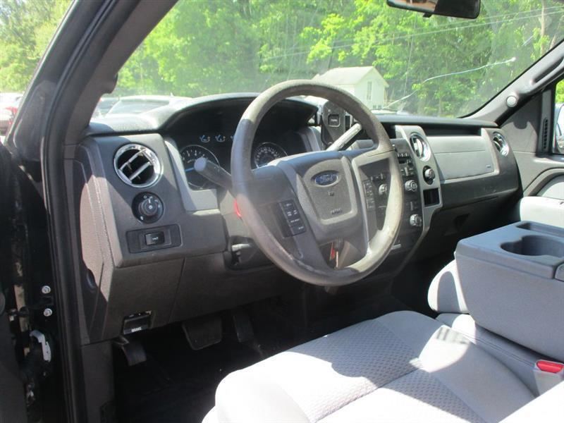 Ford F-150 XL SuperCrew 5.5-ft. Bed 4WD 2013