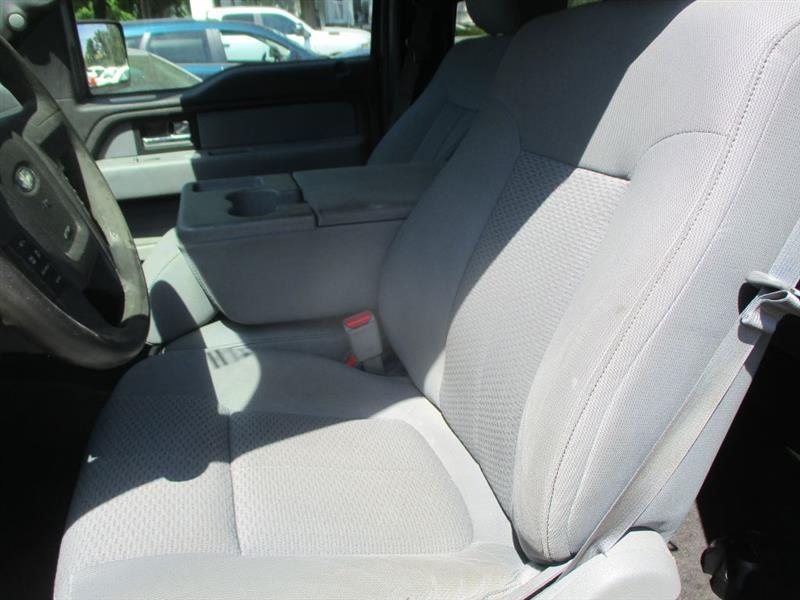 Ford F-150 XL SuperCrew 5.5-ft. Bed 4WD 2013