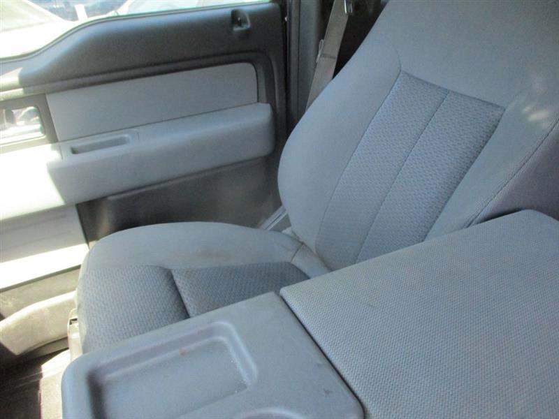 Ford F-150 XL SuperCrew 5.5-ft. Bed 4WD 2013