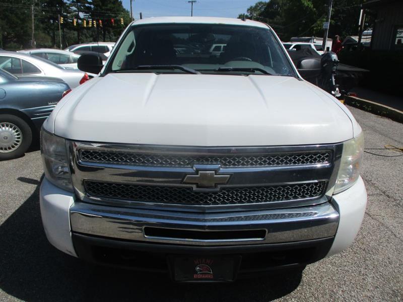 Chevrolet Silverado 1500 LS Crew Cab Short Box 4WD 2011