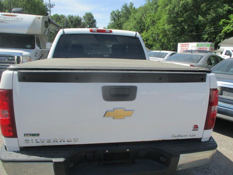 Chevrolet Silverado 1500 LS Crew Cab Short Box 4WD 2011