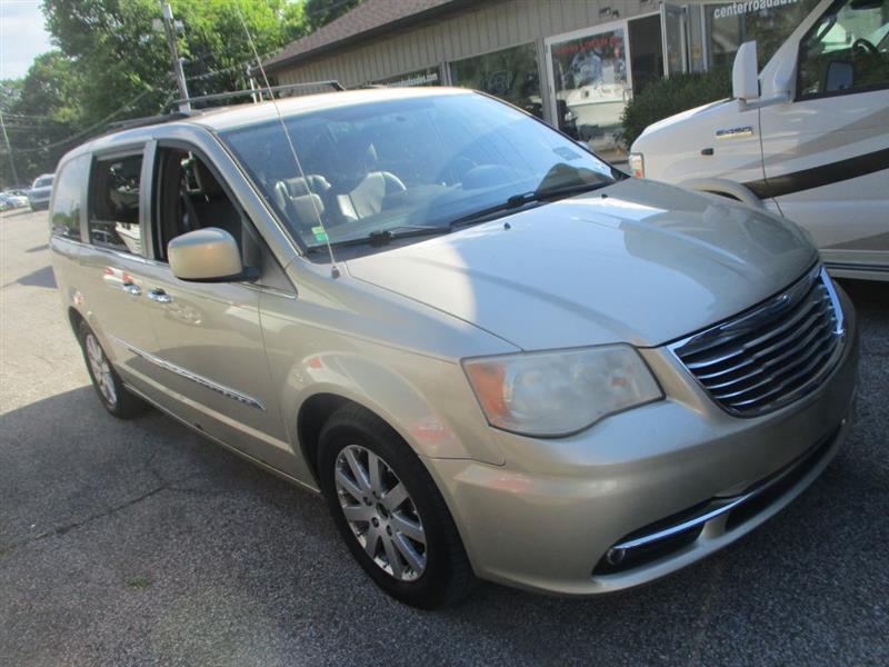 Chrysler Town & Country Touring-L 2011