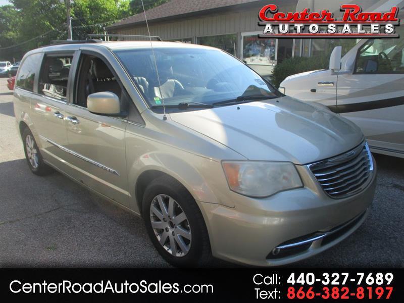 Chrysler Town & Country Touring-L 2011