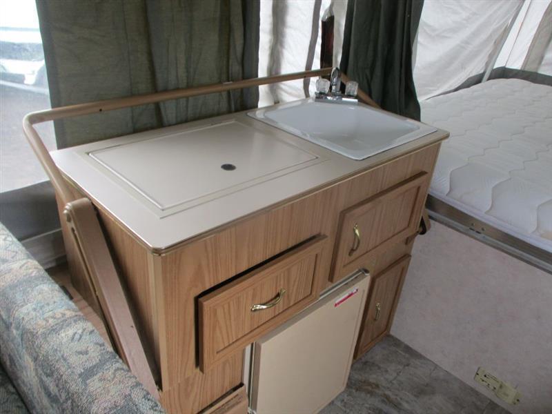 Fleetwood Folding Trailers Unknown  1999