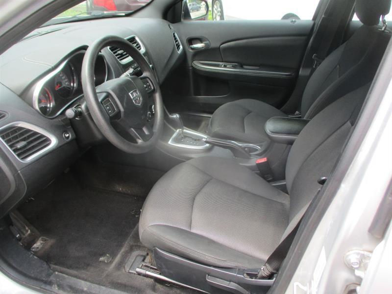Dodge Avenger SE 2012