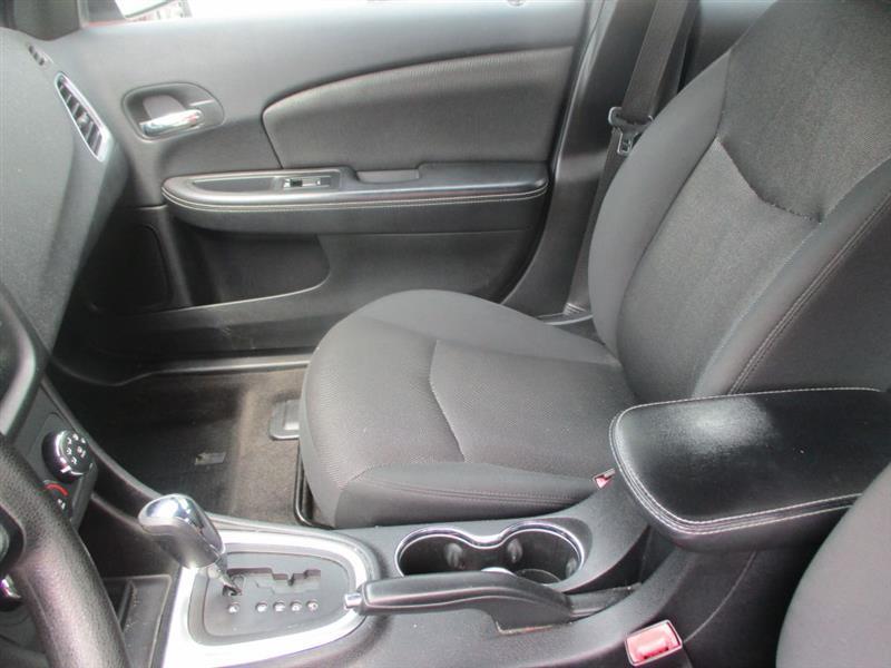 Dodge Avenger SE 2012