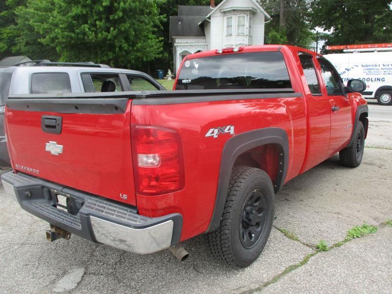 Chevrolet Silverado 1500 Work Truck Ext. Cab Long Box 4WD 2009