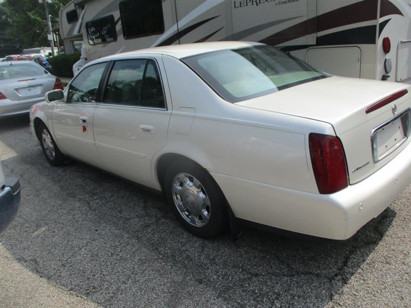 Cadillac DeVille Sedan 2002