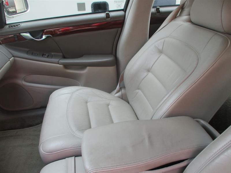 Cadillac DeVille Sedan 2002