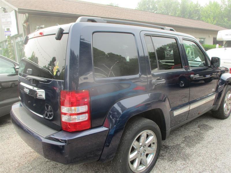 Jeep Liberty Sport 4WD 2012