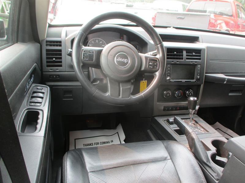 Jeep Liberty Sport 4WD 2012