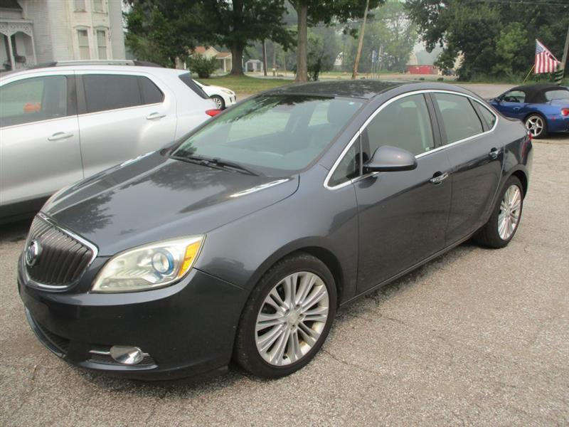 Buick Verano Base 2013