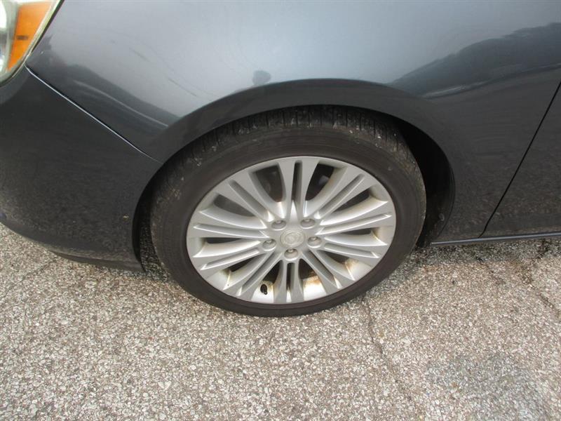 Buick Verano Base 2013
