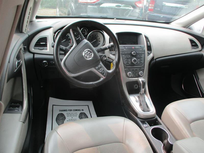 Buick Verano Base 2013