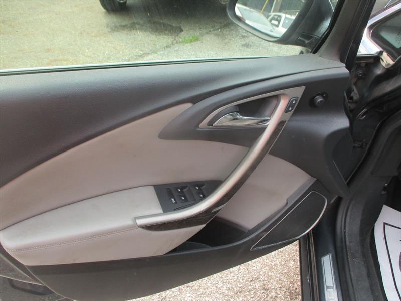 Buick Verano Base 2013