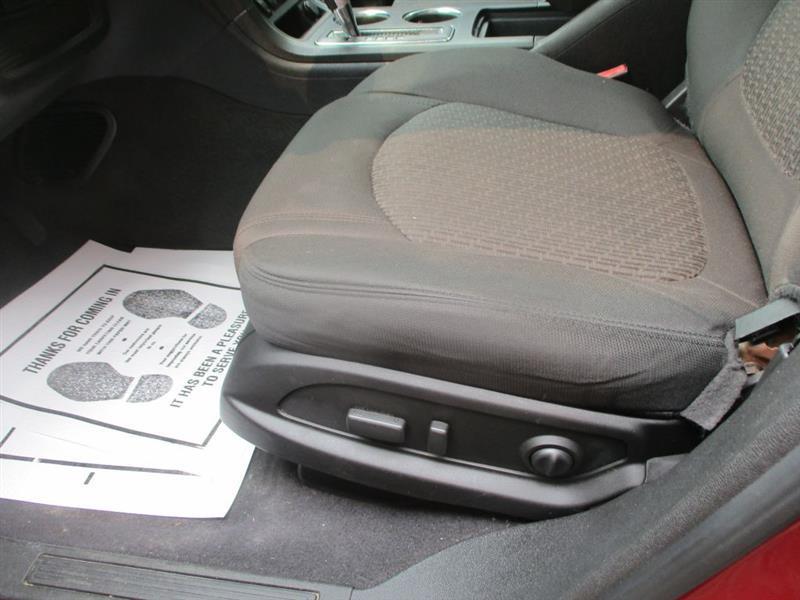 Chevrolet Traverse LT FWD 2012