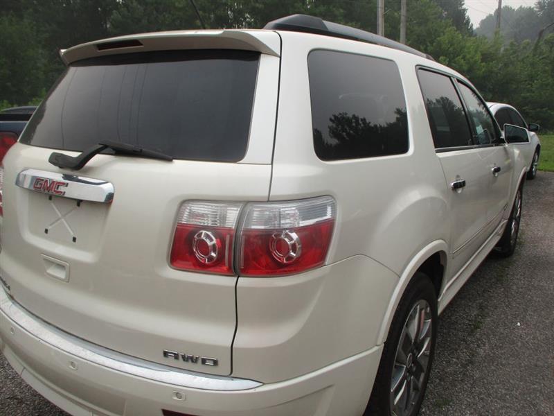 GMC Acadia Denali AWD 2011