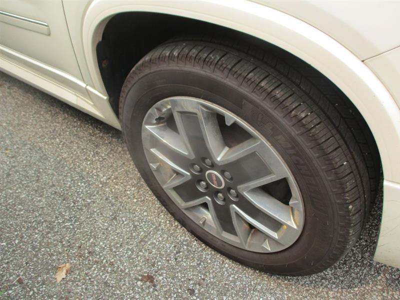 GMC Acadia Denali AWD 2011