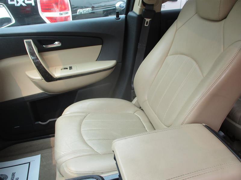 GMC Acadia Denali AWD 2011