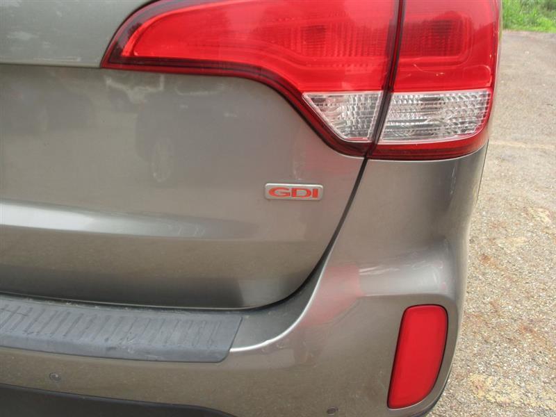 Kia Sorento LX 2WD 2014