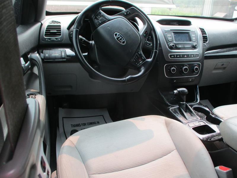 Kia Sorento LX 2WD 2014