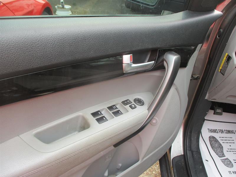 Kia Sorento LX 2WD 2014