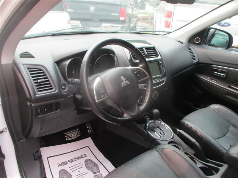 Mitsubishi Outlander Sport SE 2WD 2015