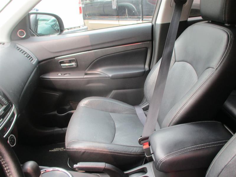 Mitsubishi Outlander Sport SE 2WD 2015