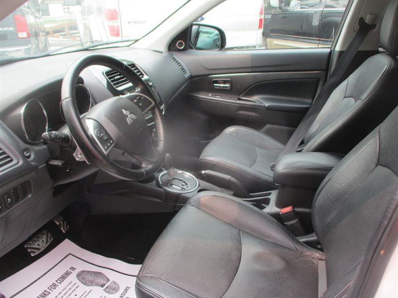 Mitsubishi Outlander Sport SE 2WD 2015