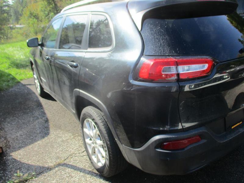 Jeep Cherokee Latitude FWD 2016