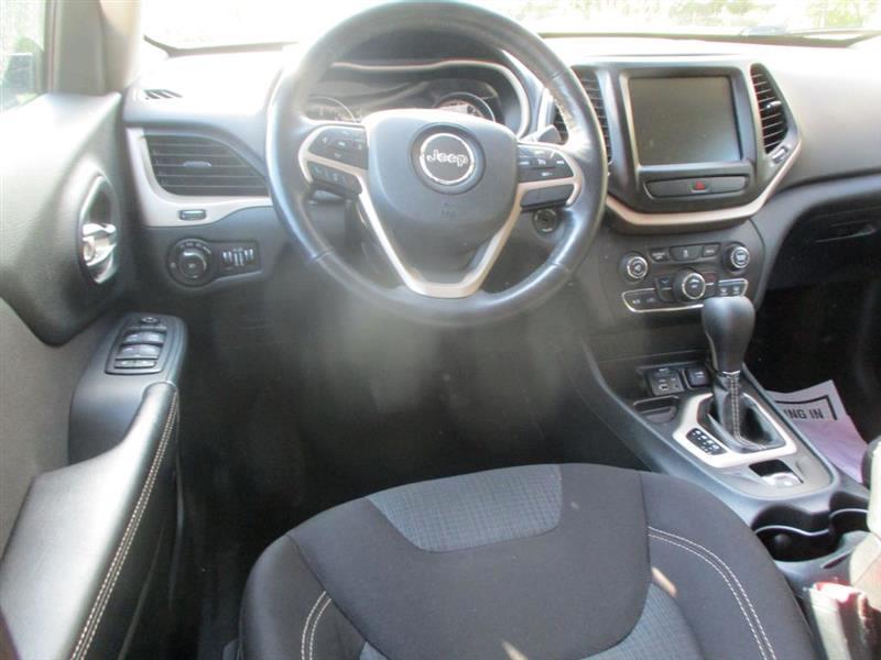 Jeep Cherokee Latitude FWD 2016