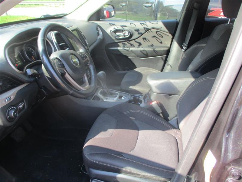 Jeep Cherokee Latitude FWD 2016