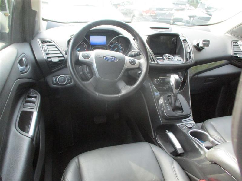 Ford Escape Titanium 4WD 2016