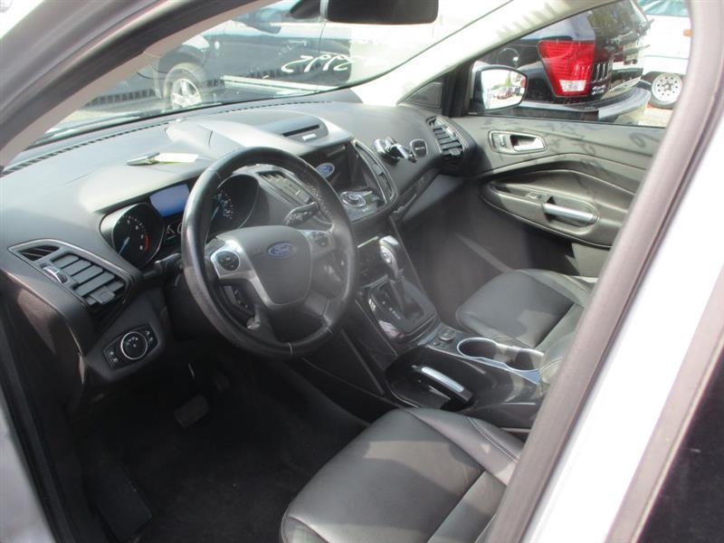 Ford Escape Titanium 4WD 2016