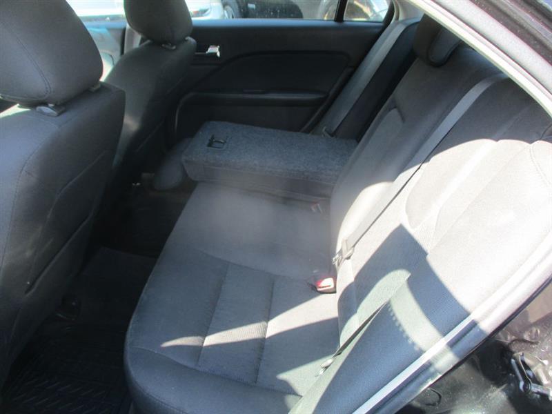 Ford Fusion I4 SE 2011
