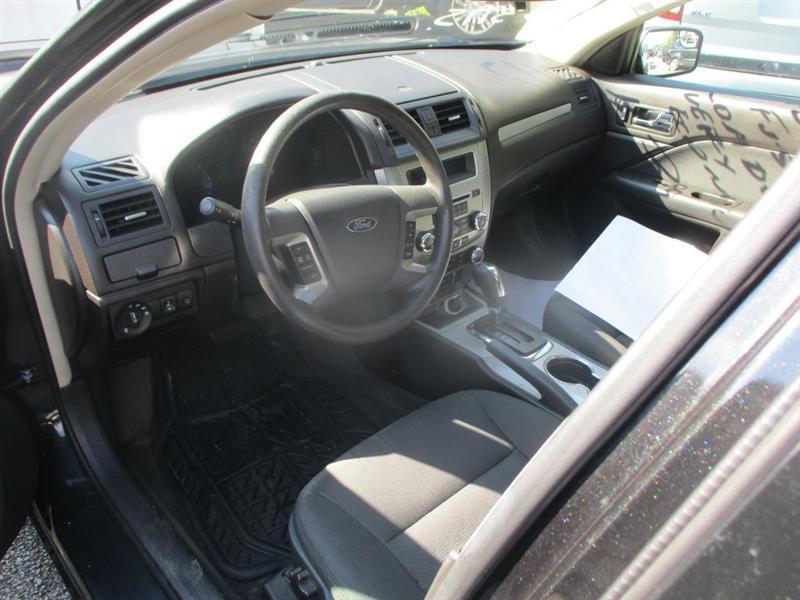 Ford Fusion I4 SE 2011