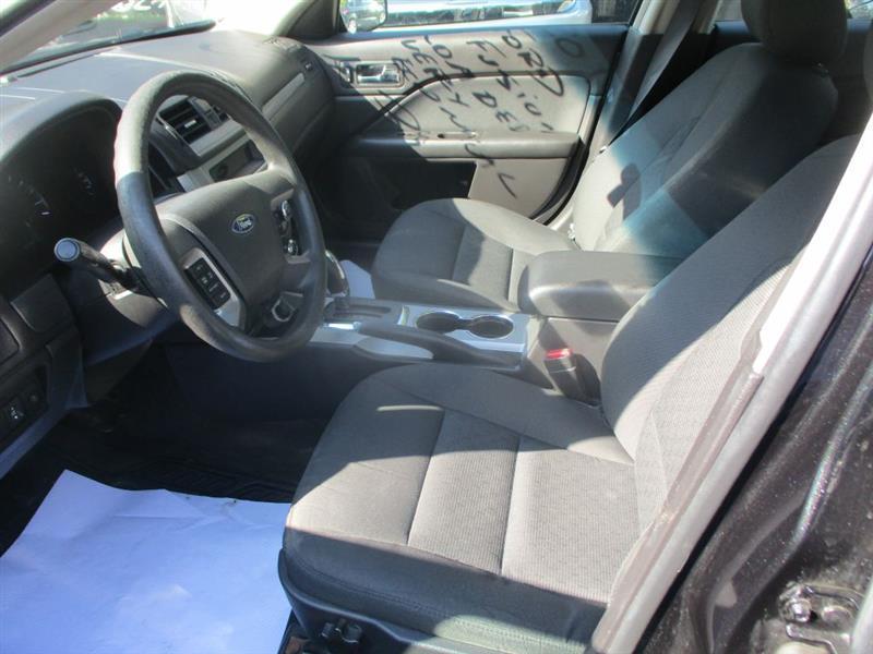 Ford Fusion I4 SE 2011