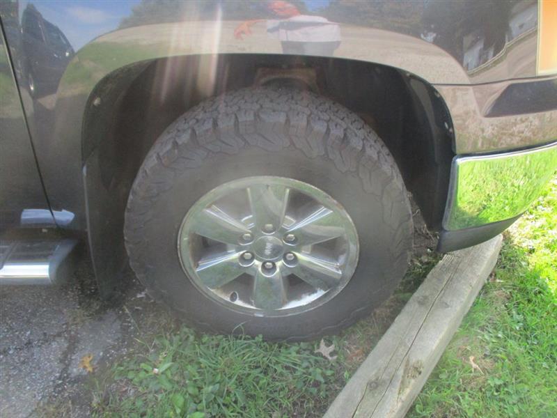 GMC Sierra 1500 SLE Crew Cab 4WD 2011