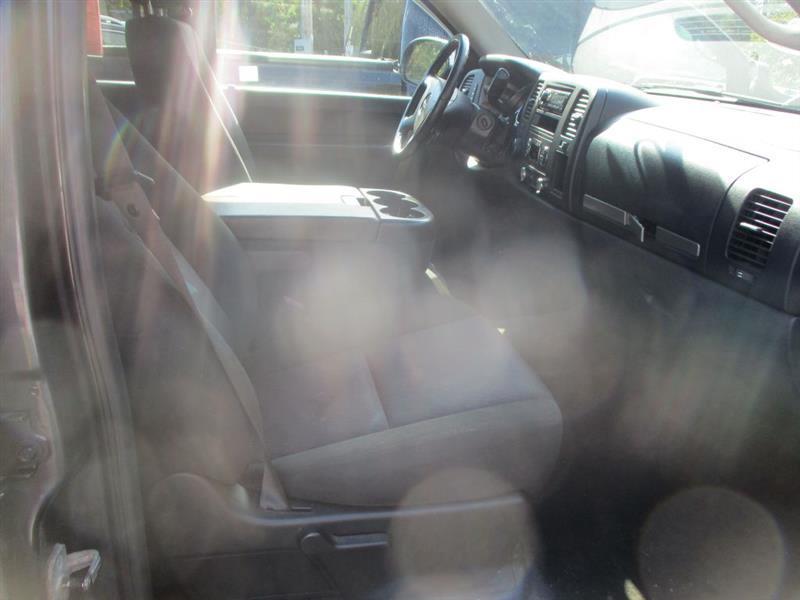 GMC Sierra 1500 SLE Crew Cab 4WD 2011
