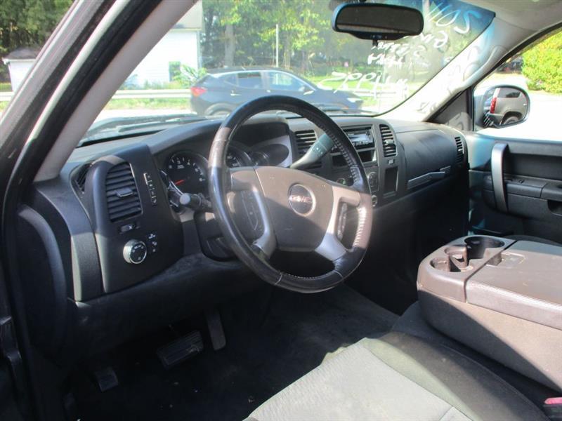 GMC Sierra 1500 SLE Crew Cab 4WD 2011
